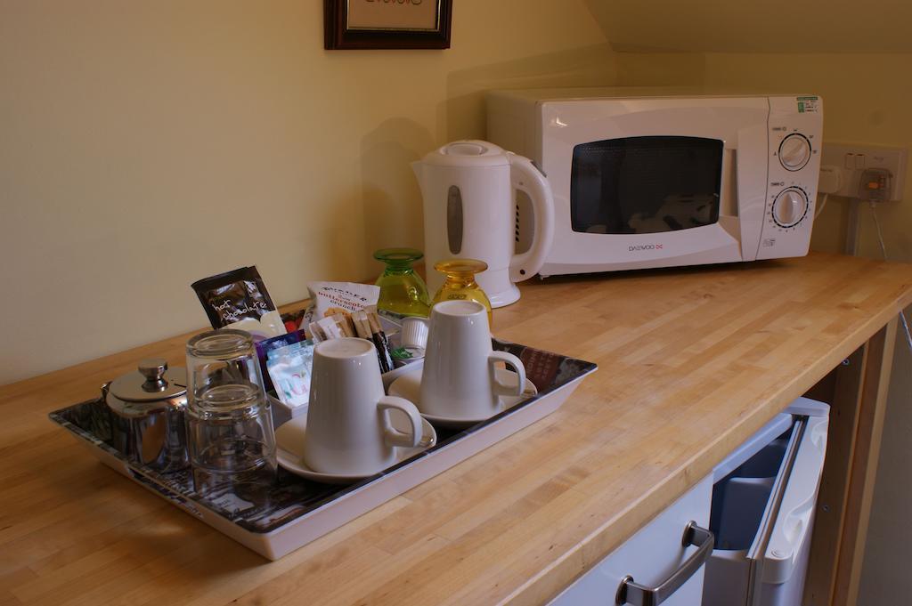 Bed and Breakfast Hills Farm Лемінстер Номер фото